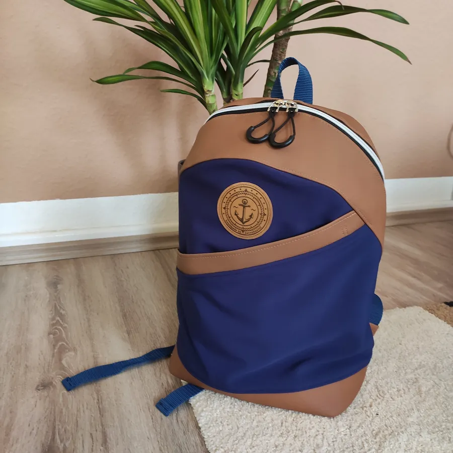 Havenbuedel Rucksack in Marineblau und braun, handmade Rucksack.